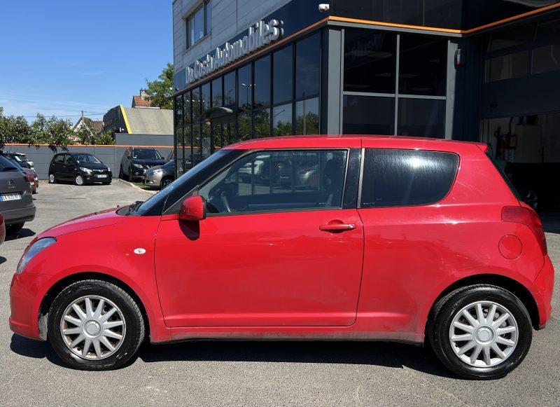 SUZUKI SWIFT III 1.3 VVT 93 Cv BLUETOOTH / 5 PLACES - Garantie 1 an
