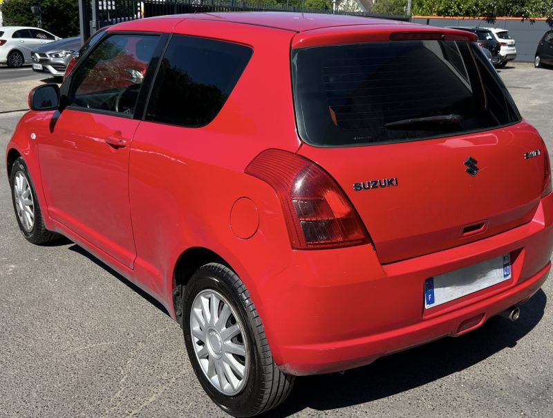 SUZUKI SWIFT III 1.3 VVT 93 Cv BLUETOOTH / 5 PLACES - Garantie 1 an