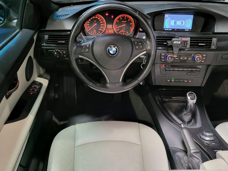 320 i 170cv CABRIOLET / SIEGES ELECTRIQUE ET CHAUFFANT / RADAR / REGULATEUR 