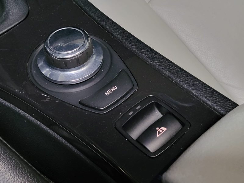 320 i 170cv CABRIOLET / SIEGES ELECTRIQUE ET CHAUFFANT / RADAR / REGULATEUR 