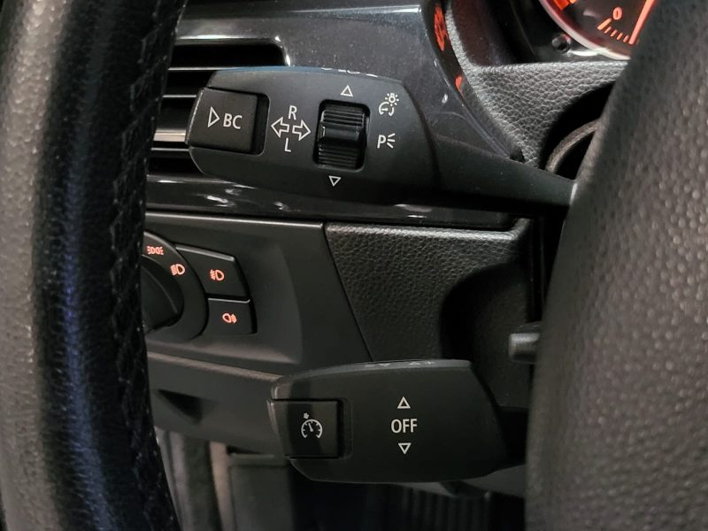 320 i 170cv CABRIOLET / SIEGES ELECTRIQUE ET CHAUFFANT / RADAR / REGULATEUR 