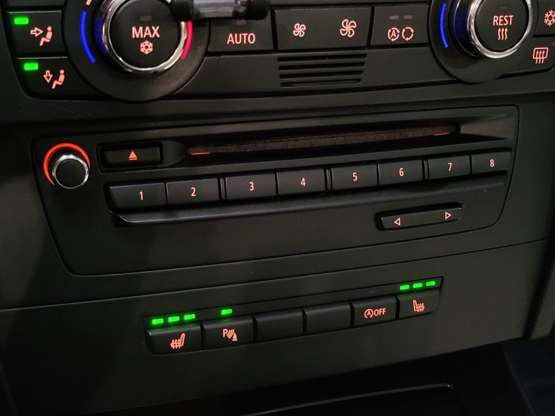 320 i 170cv CABRIOLET / SIEGES ELECTRIQUE ET CHAUFFANT / RADAR / REGULATEUR 