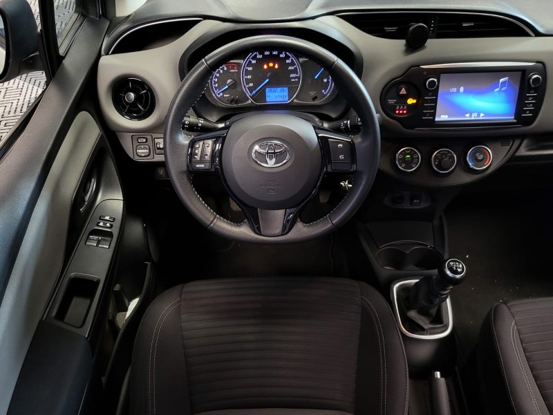 TOYOTA YARIS 1.5 VVTI BVM5 110cv FRANCE / PREMIERE MAIN / SUIVI TOYOTA