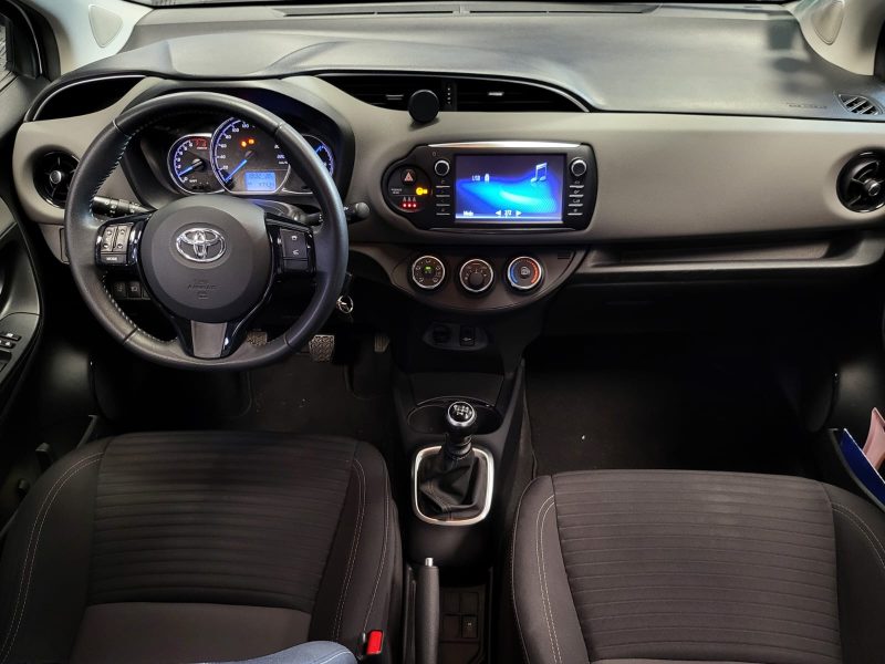 TOYOTA YARIS 1.5 VVTI BVM5 110cv FRANCE / PREMIERE MAIN / SUIVI TOYOTA