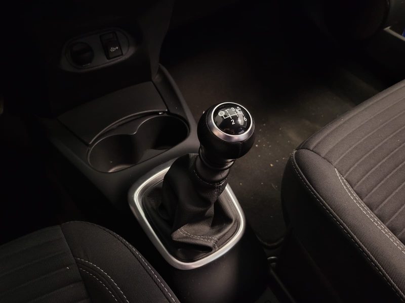 TOYOTA YARIS 1.5 VVTI BVM5 110cv FRANCE / PREMIERE MAIN / SUIVI TOYOTA