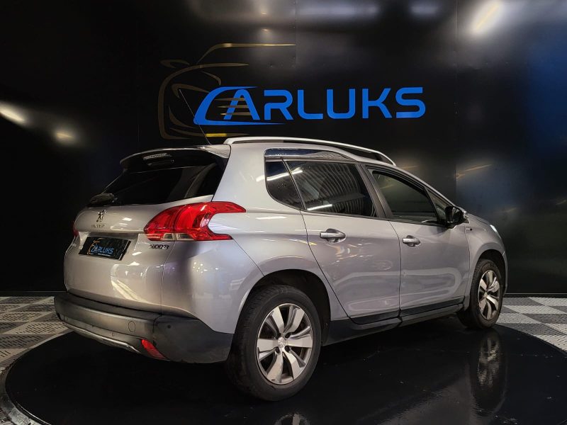 PEUGEOT 2008 1.2 PURE TECH 82cv STYLE / AIDE PARKING ARRIERE / BLUETOOTH / GPS