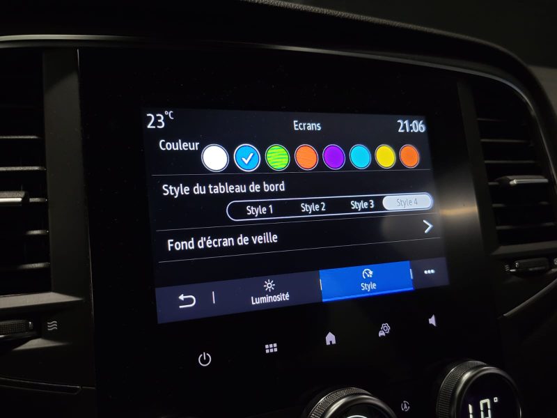 RENAULT MEGANE IV PHASE 2 1.5 BluedCi 116cv BUSINESS / KEYLESS / VIRTUAL COCKPIT / RADARS AV AR