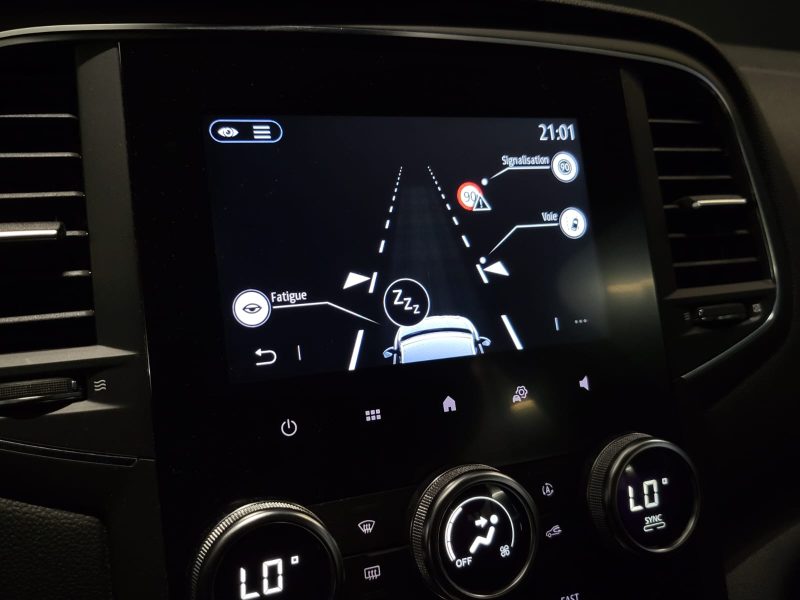 RENAULT MEGANE IV PHASE 2 1.5 BluedCi 116cv BUSINESS / KEYLESS / VIRTUAL COCKPIT / RADARS AV AR