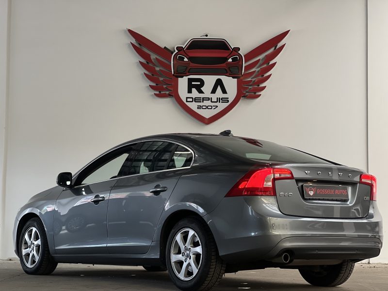 VOLVO S60 D2 120CH SUMMUM