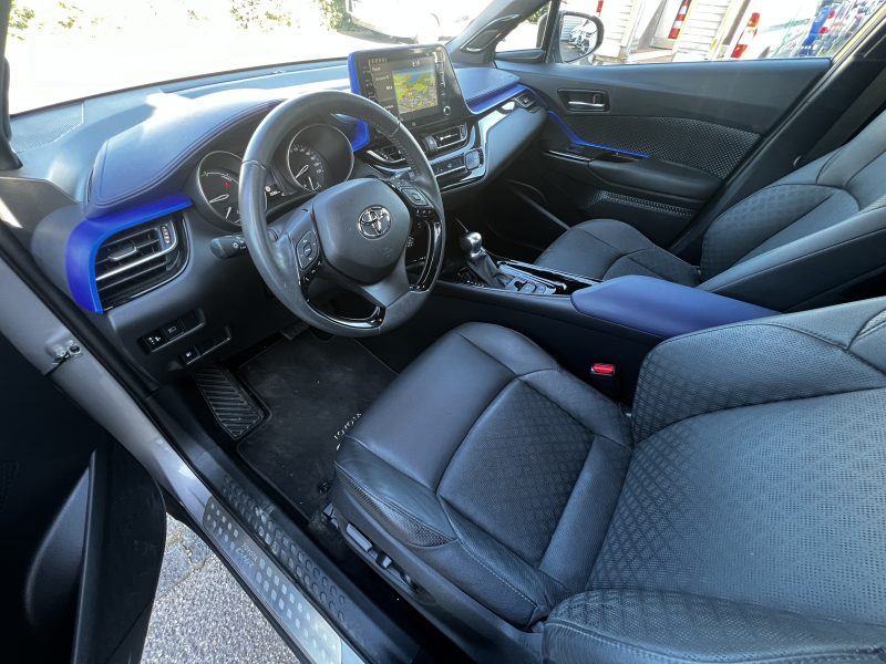 TOYOTA C-HR Hybride Graphic Pack Premium MY20
