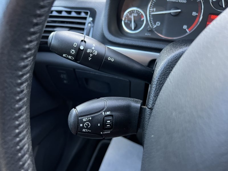 PEUGEOT 407 PHASE 2 1.6 HDI 110 Cv GPS BLUETOOTH REGULATEUR & LIMITEUR / 99 900 Kms - GARANTIE 1 AN