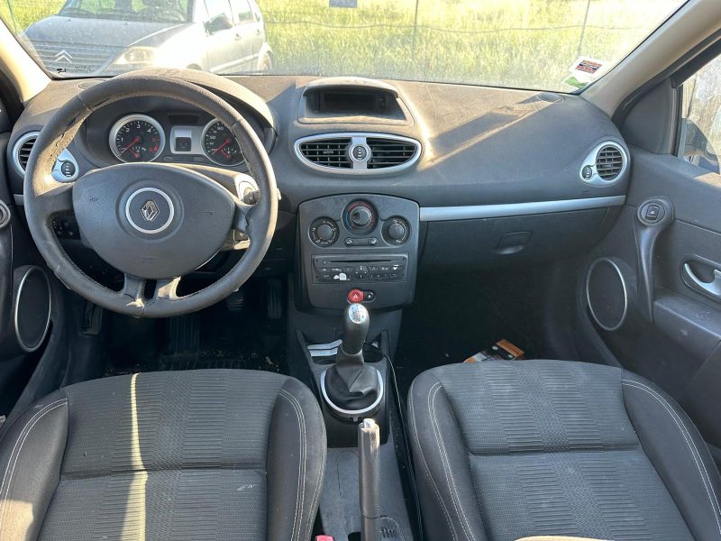 RENAULT CLIO III 2010