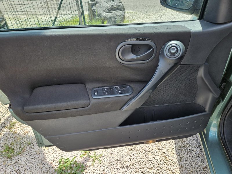 RENAULT MEGANE II 2004