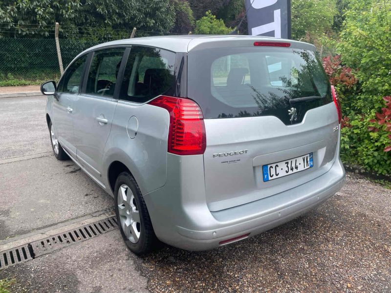 PEUGEOT 5008 1.6HDI 110CV