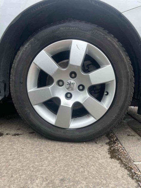 PEUGEOT 5008 1.6HDI 110CV