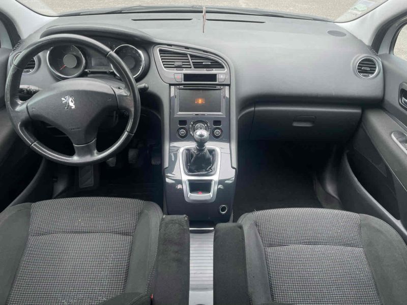 PEUGEOT 5008 1.6HDI 110CV