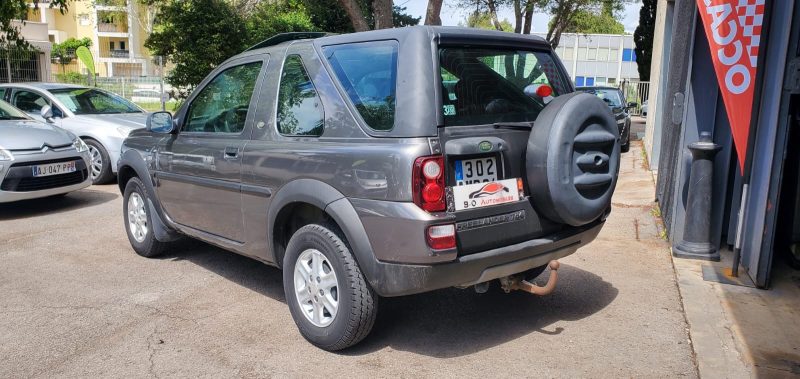 Land-rover FREELANDER 2.0l TD4 112ch, *Hard-top*, *Toit ouvrant*, *Attelage*