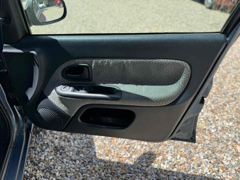 RENAULT CLIO II 2006 1.2 75cv CAMPUS