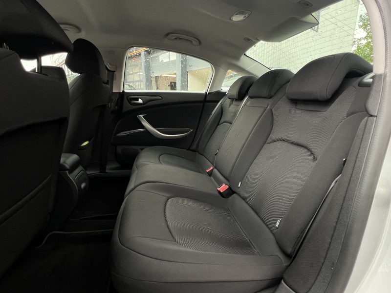 CITROEN C5 II PHASE 2 1.6 VTI 120 Cv PREMIERE MAIN / BOITE AUTOMATIQUE 47 700 Kms - Garantie 1 an