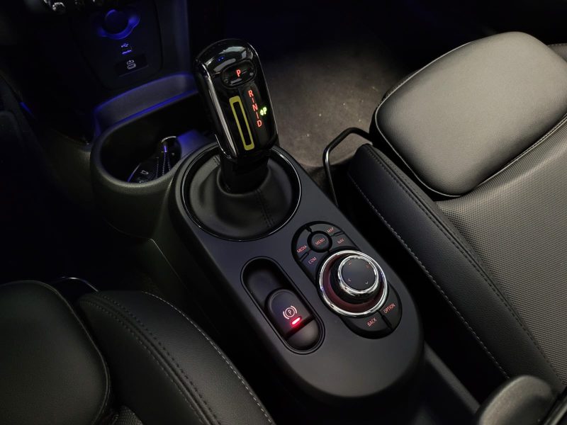 MINI Cooper SE 184cv PREMIUM + / VIRTUAL COCKPIT+HARMAN KARDON+CARPLAY/