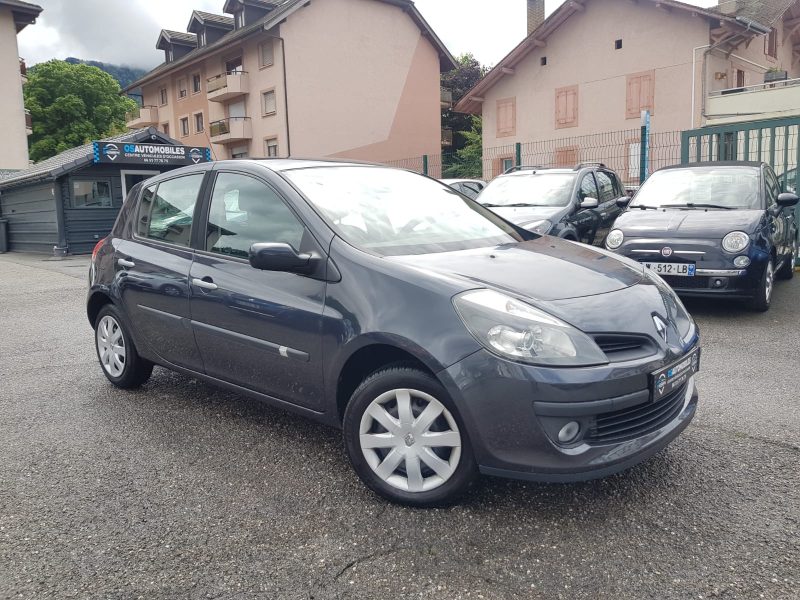 RENAULT CLIO III 1.2i 65CV DYNAMIQUE