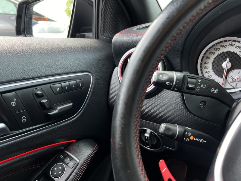 MERCEDES CLASSE A III 250 4MATIC FASCINATION 2.0 211 Cv TOIT OUVRANT APPLE & ANDROID Garantie 1 an