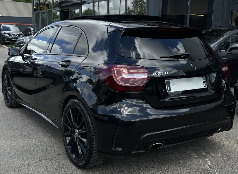 MERCEDES CLASSE A III 250 4MATIC FASCINATION 2.0 211 Cv TOIT OUVRANT APPLE & ANDROID Garantie 1 an