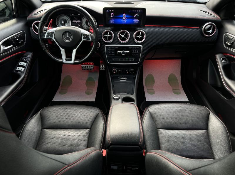 MERCEDES CLASSE A III 250 4MATIC FASCINATION 2.0 211 Cv TOIT OUVRANT APPLE & ANDROID Garantie 1 an