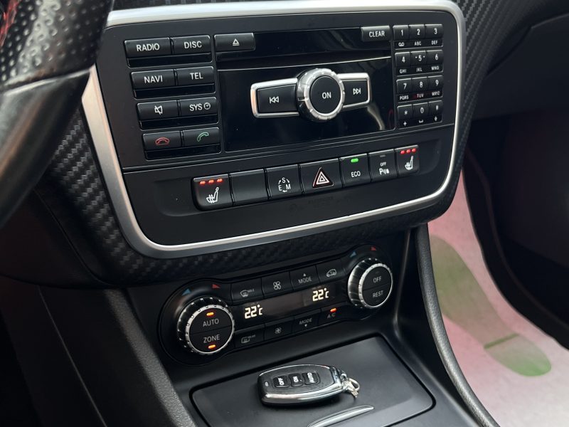 MERCEDES CLASSE A III 250 4MATIC FASCINATION 2.0 211 Cv TOIT OUVRANT APPLE & ANDROID Garantie 1 an