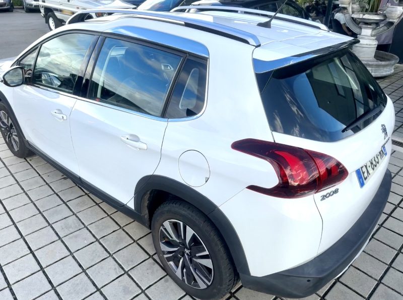 PEUGEOT 2008 1.2LPURETECH 110CH S&S PACK ALLURE