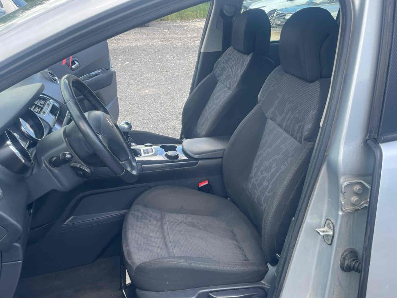 PEUGEOT 3008 2010