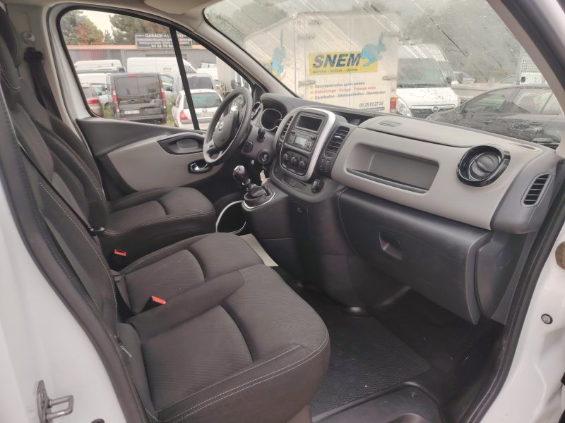 RENAULT TRAFIC III Fourgon 2017 L2H1 120CV 