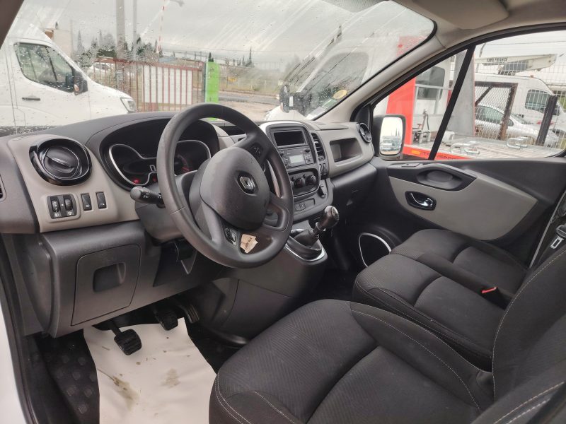RENAULT TRAFIC III Fourgon 2017 L2H1 120CV 