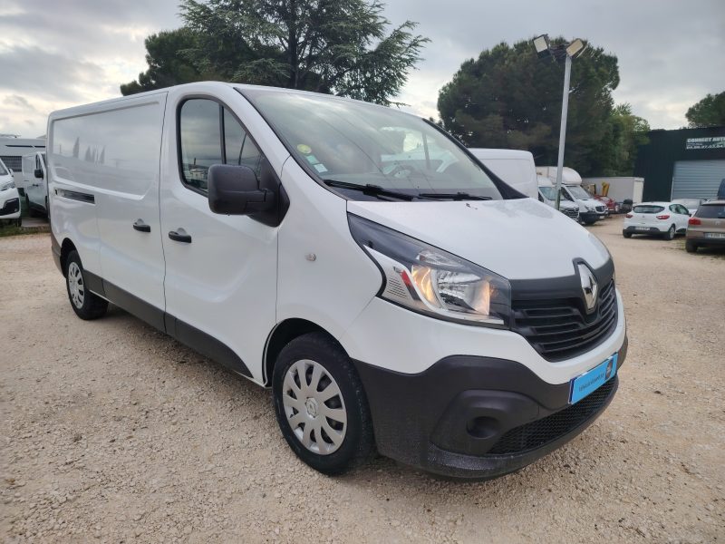 RENAULT TRAFIC III Fourgon 2017 L2H1 120CV 
