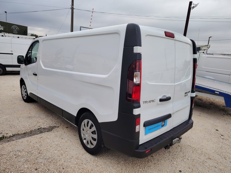 RENAULT TRAFIC III Fourgon 2017 L2H1 120CV 