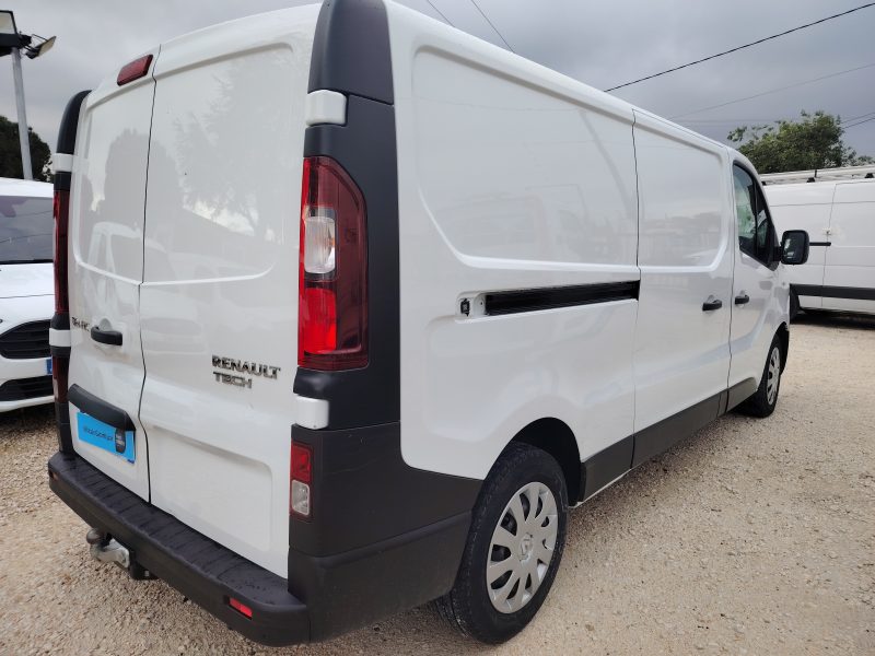 RENAULT TRAFIC III Fourgon 2017 L2H1 120CV 