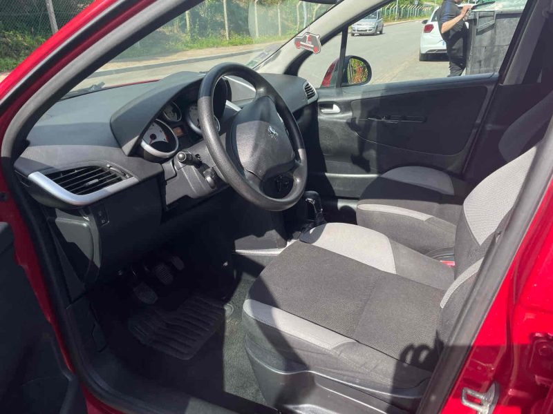 PEUGEOT 207 1.6HDI 109CV