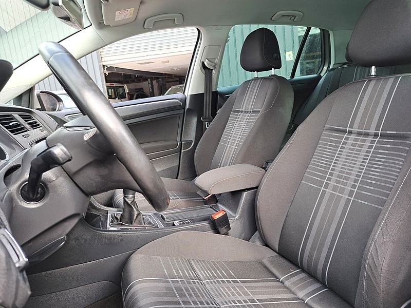 VOLKSWAGEN GOLF VII 2015