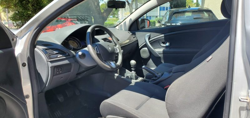 Renault Mégane III Coupé 1.5 dCi 110ch, *Idéale jeune permis*,
