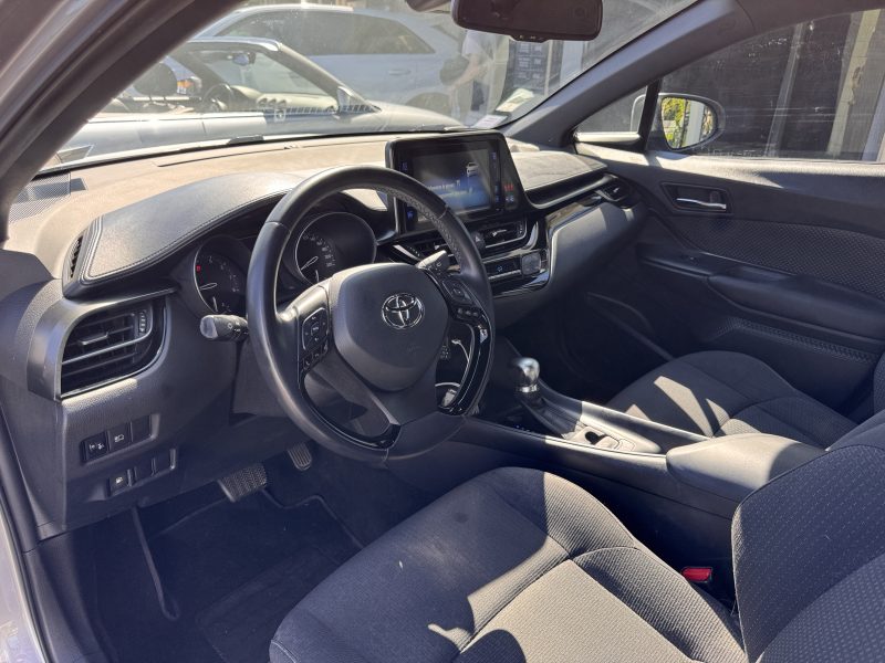TOYOTA C-HR 2016