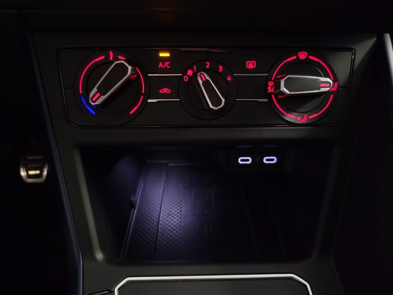 VOLKSWAGEN POLO VI 1.0 TSI 95cv LOUNGE / CARPLAY+VIRTUAL COCKPIT+RADAR DE RECUL+1ÈRE MAIN+ENTRETIEN 