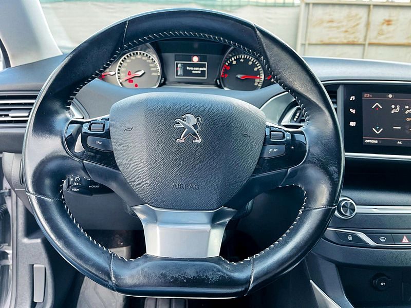 PEUGEOT 308 2018