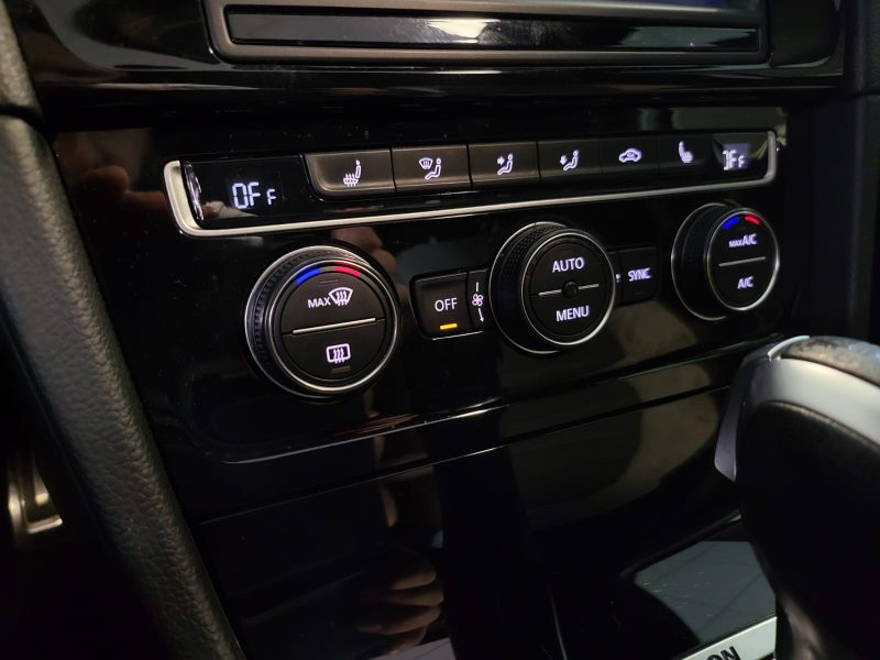 VOLKSWAGEN GOLF VII R 2.0 4motion 300Cv /TOIT OUVRANT+DEMI LIGNE DUPLEX+CARPLAY/