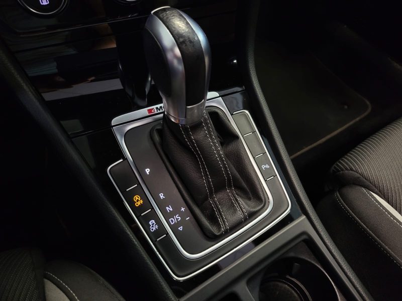 VOLKSWAGEN GOLF VII R 2.0 4motion 300Cv /TOIT OUVRANT+DEMI LIGNE DUPLEX+CARPLAY/