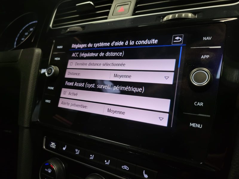 VOLKSWAGEN GOLF VII R 2.0 DSG7 4MOTION 300cv / SUIVI VOLKSAWAGEN / TOIT OUVRANT / CAMERA / KEYLESS