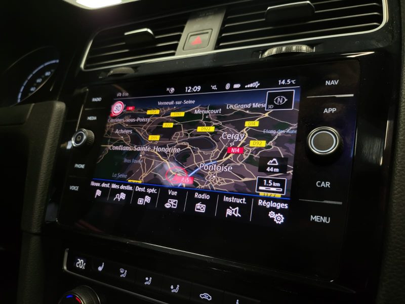 VOLKSWAGEN GOLF VII R 2.0 DSG7 4MOTION 300cv / SUIVI VOLKSAWAGEN / TOIT OUVRANT / CAMERA / KEYLESS