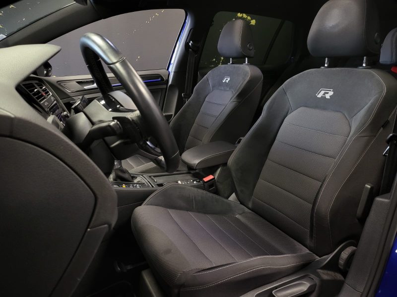 VOLKSWAGEN GOLF VII R 2.0 DSG7 4MOTION 300cv / SUIVI VOLKSAWAGEN / TOIT OUVRANT / CAMERA / KEYLESS