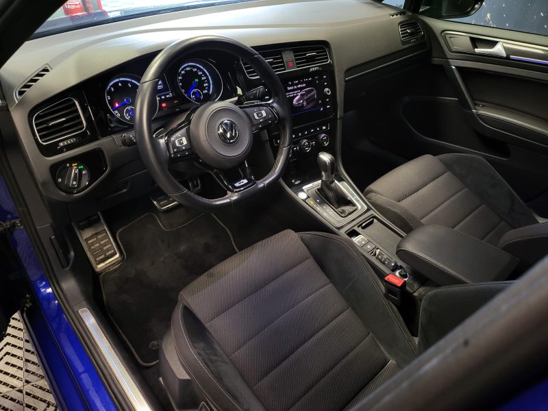 VOLKSWAGEN GOLF VII R 2.0 DSG7 4MOTION 300cv / SUIVI VOLKSAWAGEN / TOIT OUVRANT / CAMERA / KEYLESS