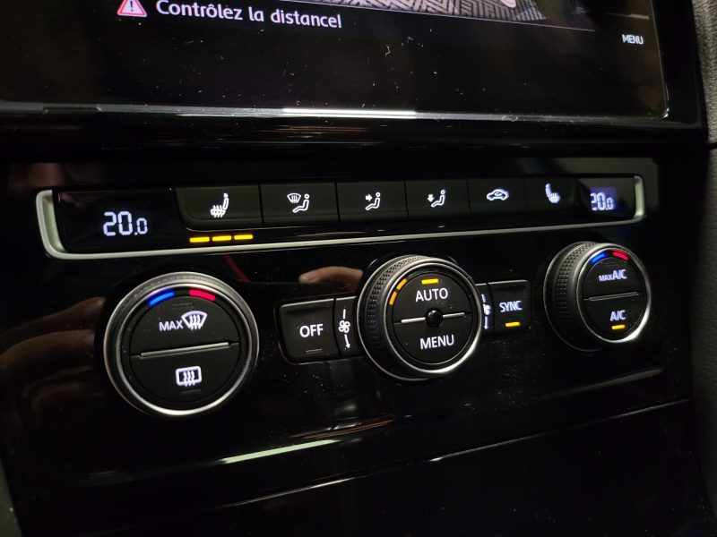 VOLKSWAGEN GOLF VII R 2.0 DSG7 4MOTION 300cv / SUIVI VOLKSAWAGEN / TOIT OUVRANT / CAMERA / KEYLESS