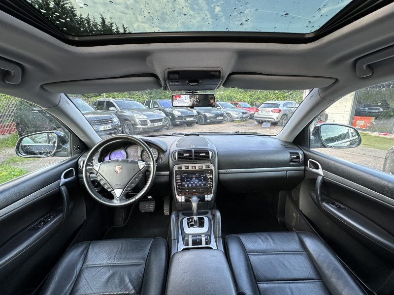 PORSCHE CAYENNE 2004